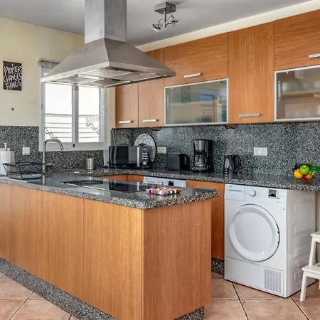 度假居 Coastalgem: 2br Pool And View *