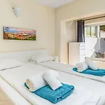 Coastalgem: 2br Pool And View Nyaraló *
