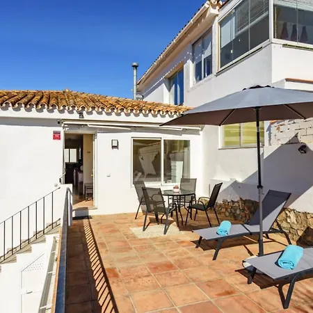 Nyaraló Coastalgem: 2br Pool And View Fuengirola