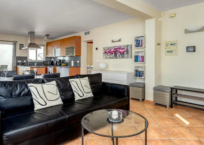 Coastalgem: 2br Pool And View Сasa de vacaciones