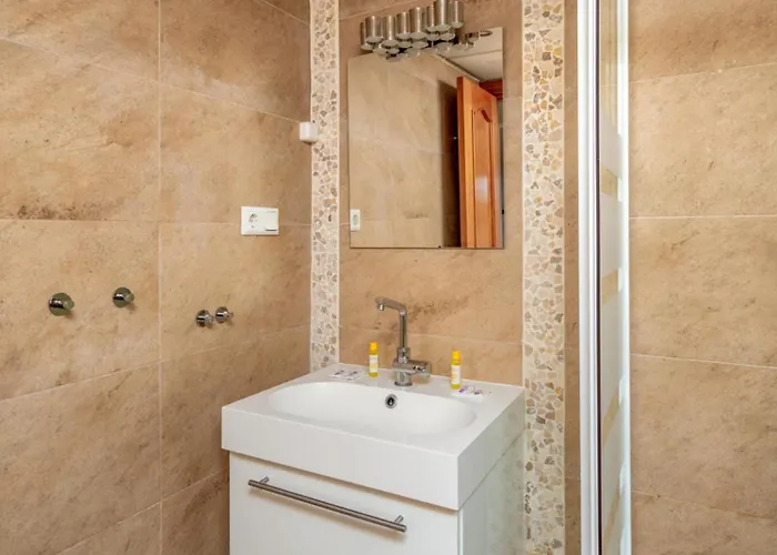 Coastalgem: 2br Pool And View *